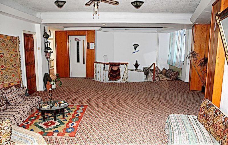 Ikont Hotell Gulluk Exteriör bild
